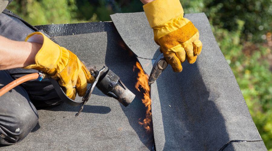 Expert Emergency Roof Repairs services in Lowell, VT